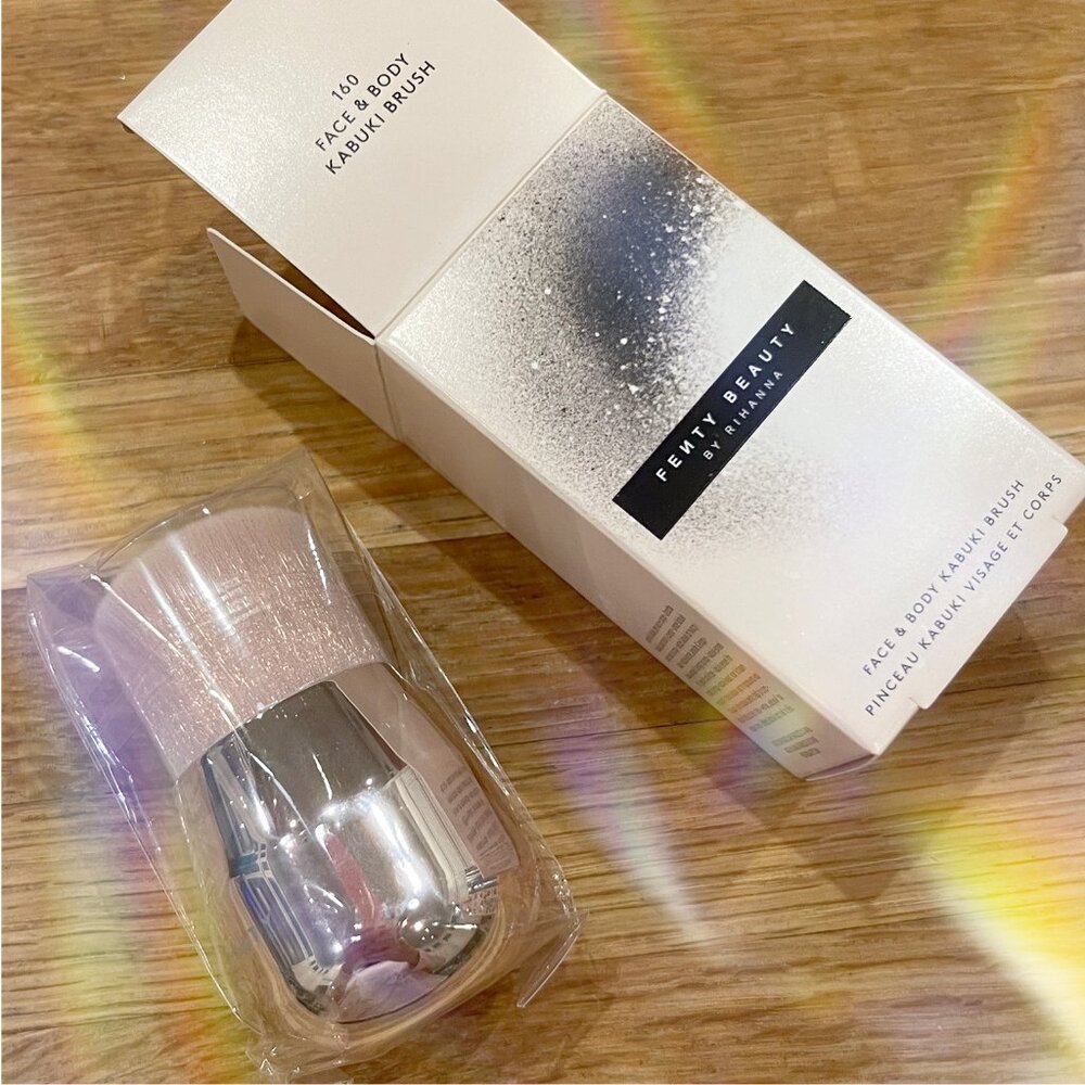 Fenty Beauty by Rihanna Face & Body Kabuki Brush *BNIB*
